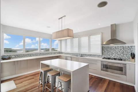 Sea Splash 75 Lorikeet Drive - Sunshine Coast Tourism 0