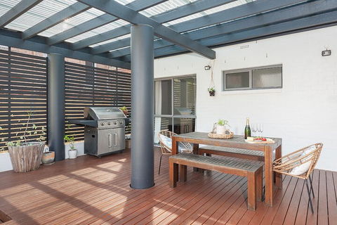Large Family Home Bondi - Sunshine Coast Tourism 1