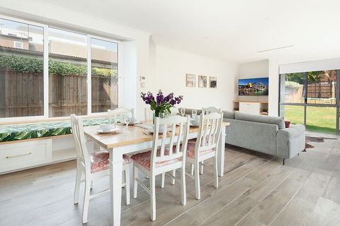 Large Family Home Bondi - Sunshine Coast Tourism 2