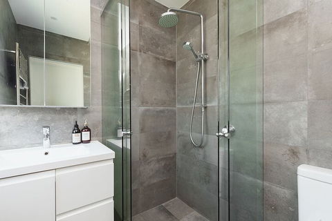 Large Family Home Bondi - Sunshine Coast Tourism 3