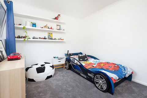 Large Family Home Bondi - Sunshine Coast Tourism 5