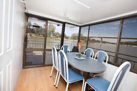 All Seasons Houseboats - Holiday Sunshine Coast 5
