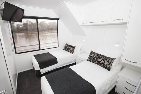 All Seasons Houseboats - Holiday Sunshine Coast 3