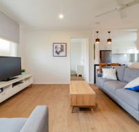 Peaceful 3 Bedroom Apartment in Ascot - Holiday Sunshine Coast