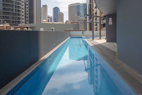 Amazing CBD 2BD Apartment W / Parking & Pool! - Holiday Sunshine Coast 5