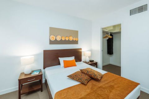 Airtrip Apartment On Merivale St - Holiday Sunshine Coast 0