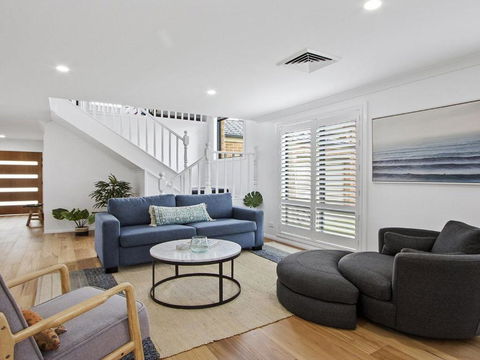The Great White Beach Living At Its Best - Holiday Sunshine Coast 1