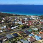 The Great White Beach Living At Its Best - Holiday Sunshine Coast 0