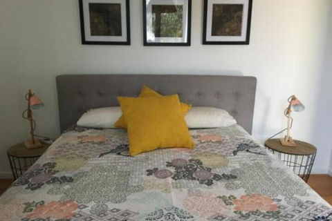 Daydream Cottage - Sunshine Coast Tourism 1