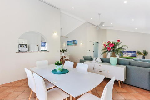 HighTide On Noosa Sound - Holiday Sunshine Coast 4
