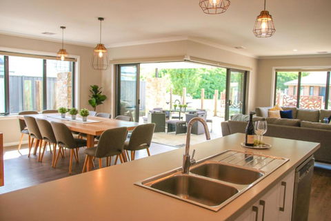 Amaroo - Holiday Sunshine Coast 2