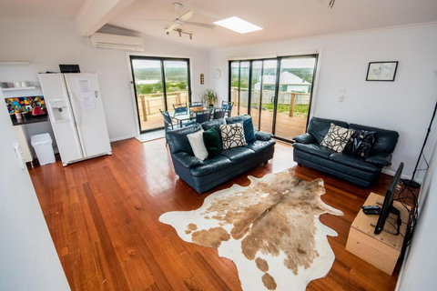 Ocean View Getaway - Sunshine Coast Tourism 3