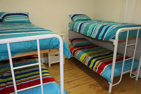 Pink Gums Farmstay - Sunshine Coast Tourism 1