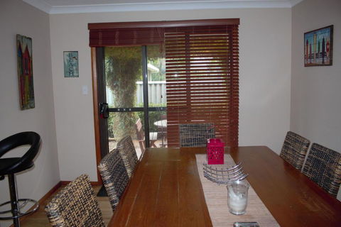 Abbey Beach Shack - Holiday Sunshine Coast 6