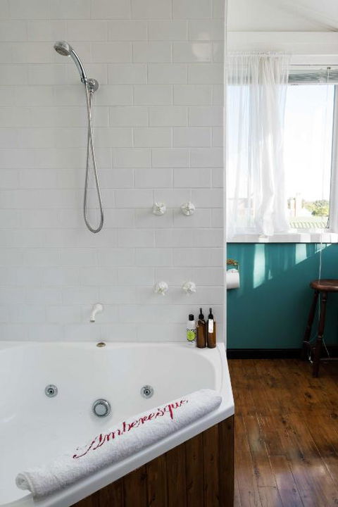 Amberesque B & B - Holiday Sunshine Coast 4