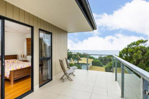 Quarterdeck - Sunshine Coast Tourism 0