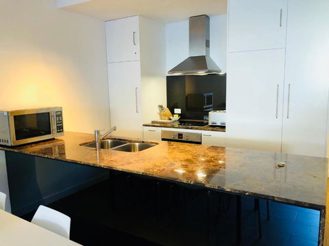 East 302 St. Falls - Holiday Sunshine Coast 2
