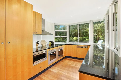 The Beach House - Holiday Sunshine Coast 5