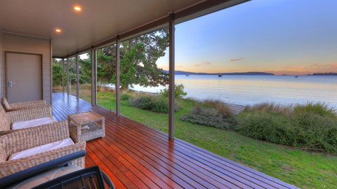 Tides Reach - Essentially Tas Dover - Sunshine Coast Tourism 1