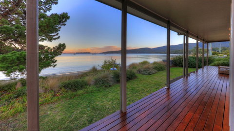 Tides Reach - Essentially Tas Dover - Sunshine Coast Tourism 3