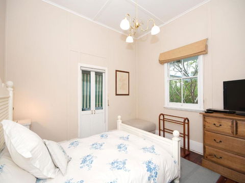 The Ultimate Holiday Retreat - Sunshine Coast Tourism 1
