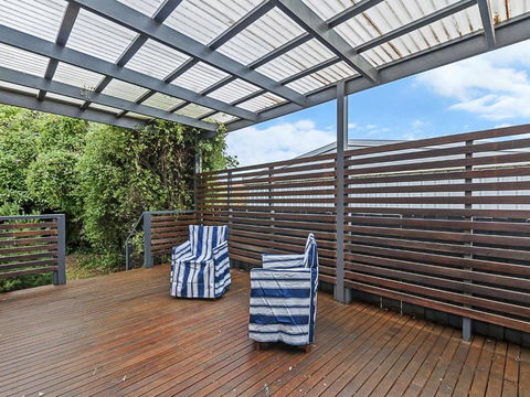 GUILDFORD COTTAGE - Holiday Sunshine Coast 3
