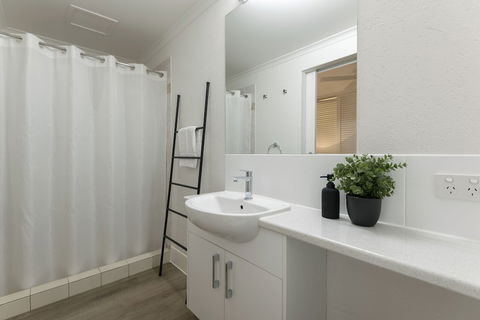Ocean Palms Apartments - Sunshine Coast Tourism 6