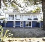 Happy Tides Beachfront Holiday Home - Holiday Sunshine Coast