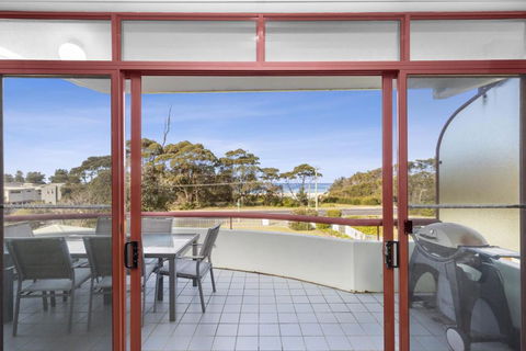 Fathoms Apartment 18 / 1a Mitchell Pde All Linen Provided - Holiday Sunshine Coast 2