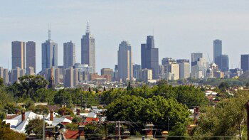 Cosy 1 Bedroom Apartment In Trendy Northcote - Sunshine Coast Tourism 5