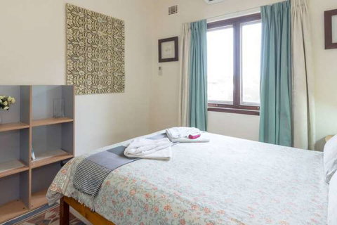 B6 Cafes & Restaurants Close To UWA - Holiday Sunshine Coast 6