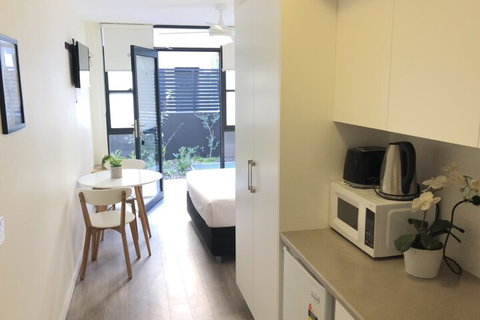 Douglas Street Studios - Holiday Sunshine Coast 3