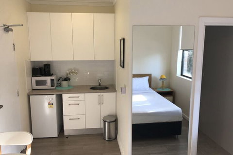 Douglas Street Studios - Holiday Sunshine Coast 1