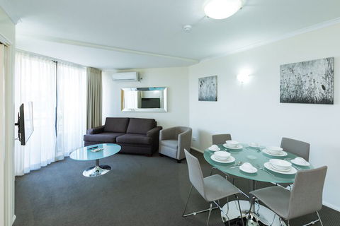 Airtrip Apartment On Edmonstone St - Holiday Sunshine Coast 7
