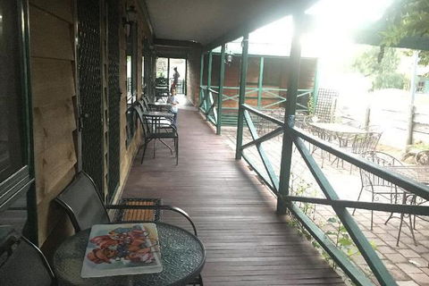 4 Bears Motel - Holiday Sunshine Coast 3