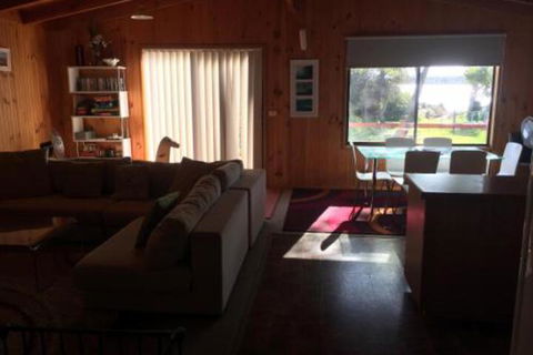 Alluvion Beach Cottage - Holiday Sunshine Coast 3