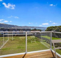 SEA NOOK seconds from the beach