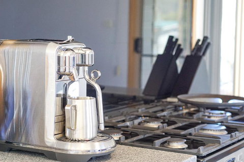 Seaview Family Retreat - Sunshine Coast Tourism 3