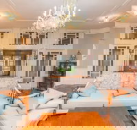 Classic 5 Beds Mt Dandenong Resort - Sunshine Coast Tourism