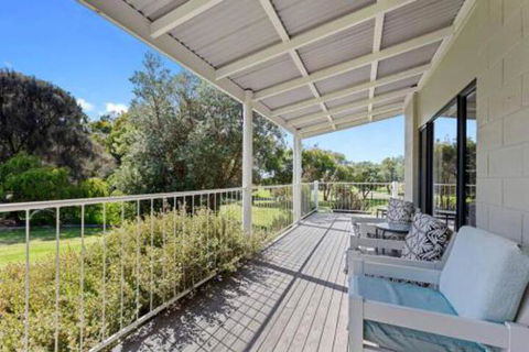 MERMAIDS On MARENGO Large Home With Wifi - Holiday Sunshine Coast 2