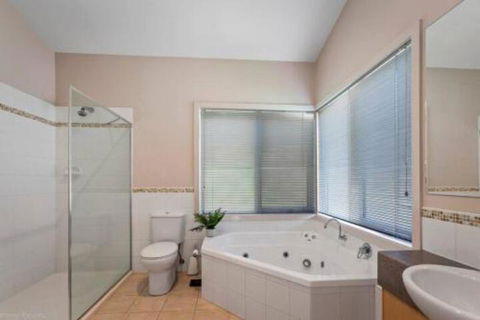 DRIFTWOOD VILLA Free Wifi Walk To Beach - Holiday Sunshine Coast 3