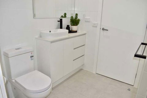 Brand New 2 Bed Apartment With Stunning City Views - Sunshine Coast Tourism 2