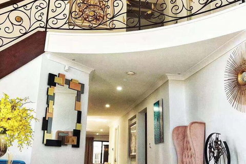 Luxury House Collection Four Beds - Holiday Sunshine Coast 1