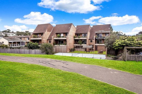 Reef Resort Apartments - Sunshine Coast Tourism 2