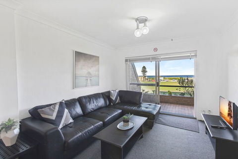 Reef Resort Apartments - Sunshine Coast Tourism 7