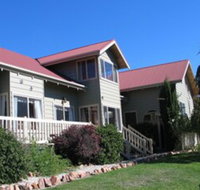 Alpine Stag Lodge Unit 2 - Sunshine Coast Tourism