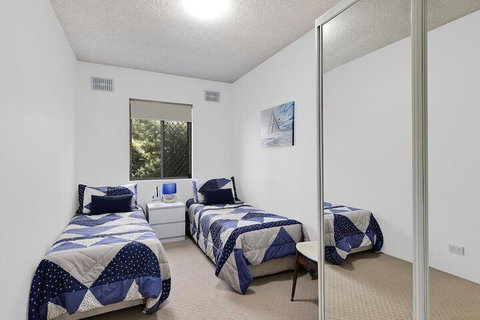 Dolphin Court 5 - Holiday Sunshine Coast 1