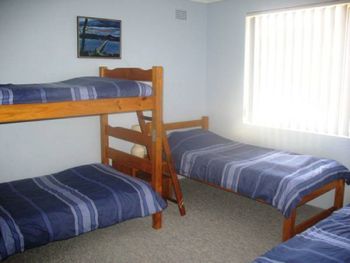 Pacific Court 8 - Sunshine Coast Tourism 6