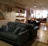 Di's Dugouts - Sunshine Coast Tourism