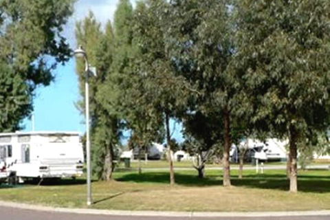 ARNO BAY CARAVAN PARK - Holiday Sunshine Coast 1